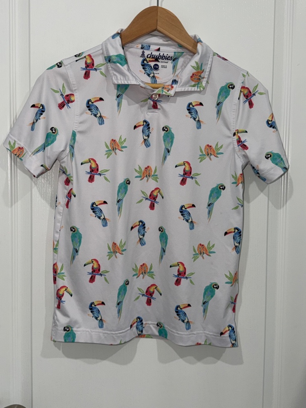 chubbies White Polo with Colorful Parrot Print youth size medium colorful